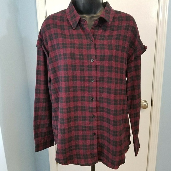 NWOT Mixed Threads Annike Ruffle Button Down Top - Picture 2 of 5